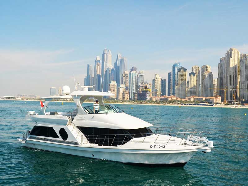 Fishing_boats_in_Dubai